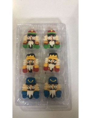 SCHIACCIANOCI IN ZUCCHERO